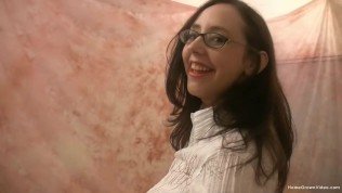 Amateur in pantyhose seduces and sucks her photographer Video
