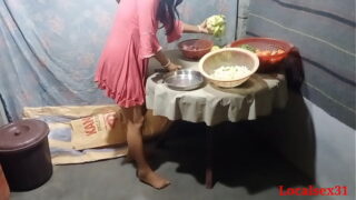 Bangalore pen vaaiyil oothu vinthai mugathil ootrum xnxn videos Video
