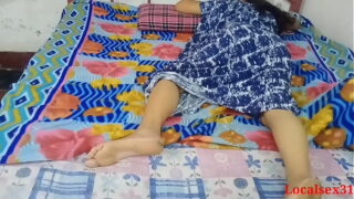 Big ass pidithu thadavum tamil aunty porn videos Video