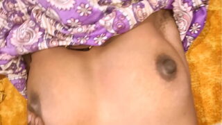 Indian aunty pussy sucking by hot village sex videos Video