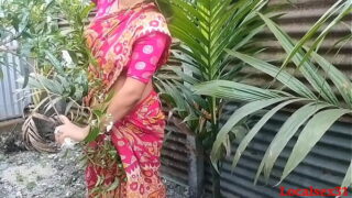Indian Tamil Maid Boobs Sucking With Standing Pose Fucs By Owner In Outdoor Video