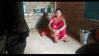 Indian Tamil Sexy Aunty Standing Style Fucking Wet Pussy Hard In Saree Video