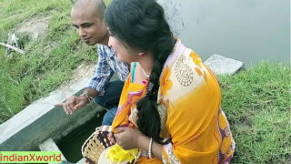 Outdooril kathali tamil mulai sappum sex videos Video