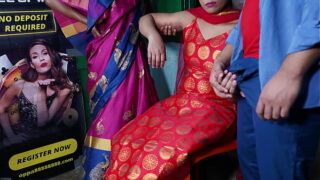 Pakathu veetu young auntyai oothu vinthu irakum kama padam Video