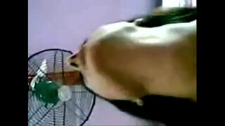 Pondicherry pen mobile shopil mulaigal suvaikapatathu Video