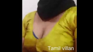 tamil item aunty showing her nude body with dance Video