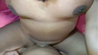 Veetu velaikaariayai pavadai thuki ookum porn videos Video