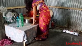 Velaikaari idupil kiss seithu sex seiyum sex movie Video
