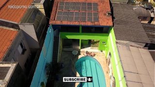 Vídeo incrível de DRONE em São Paulo que flagra casal fodendo ao lado da piscina – 4K Video
