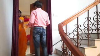 Young indian girl porn pool oombi matter podugiraal Video